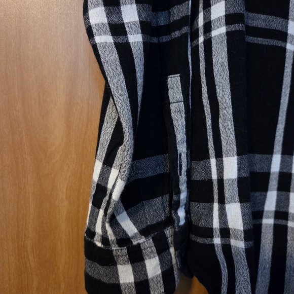 LUCKY BRAND Monochrome Plaid Black & White Button-Down Shirt Size M - Picture 5 of 9